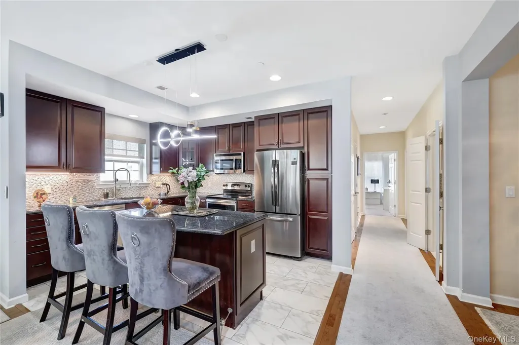 807 Egrets Landing Carmel NY 10512