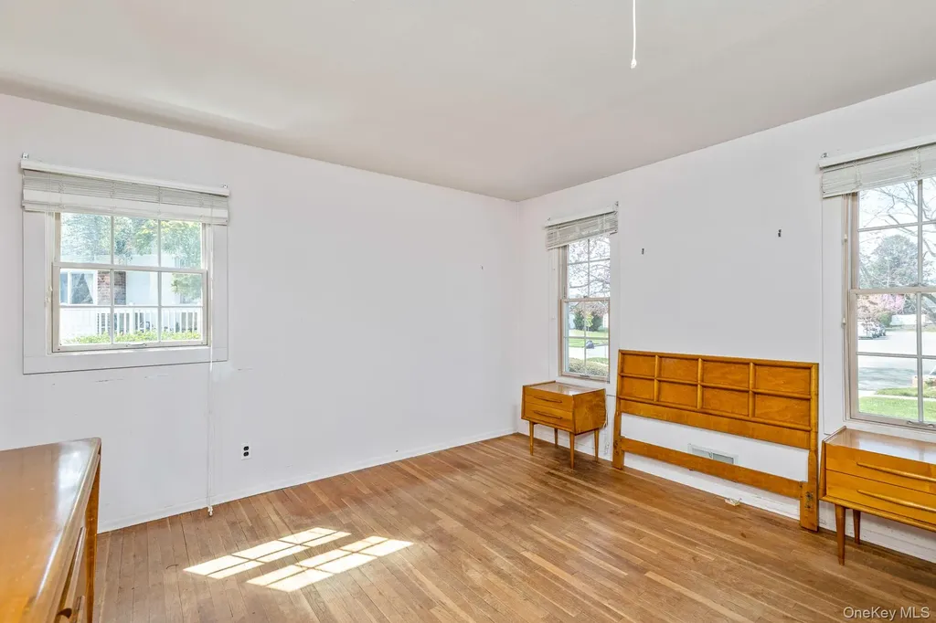 10 Fortune Court Commack NY 11725