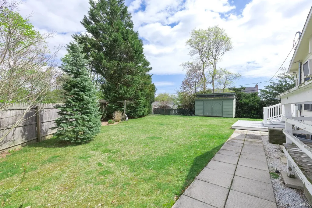 10 Fortune Court Commack NY 11725