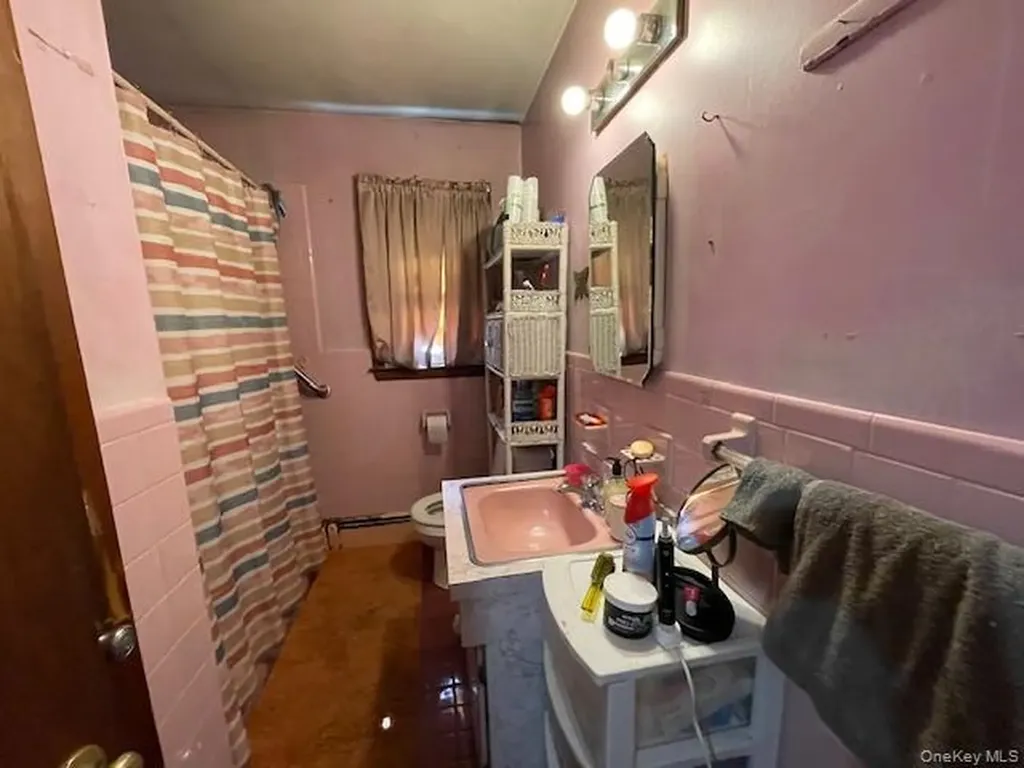 607 Osborn Avenue Riverhead NY 11901