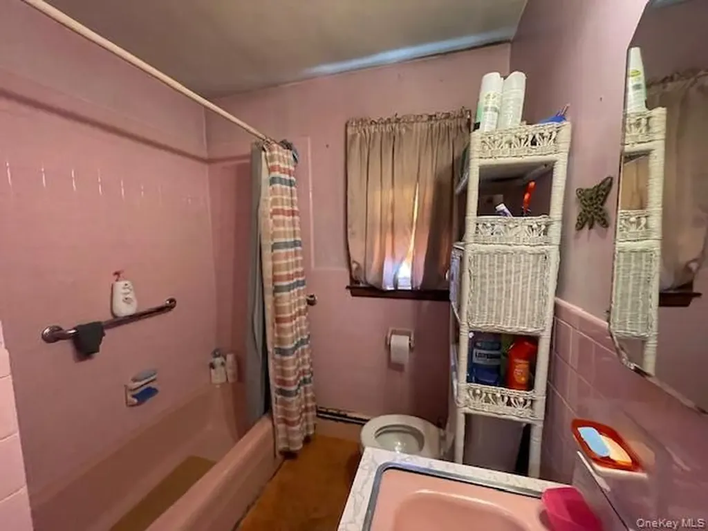 607 Osborn Avenue Riverhead NY 11901