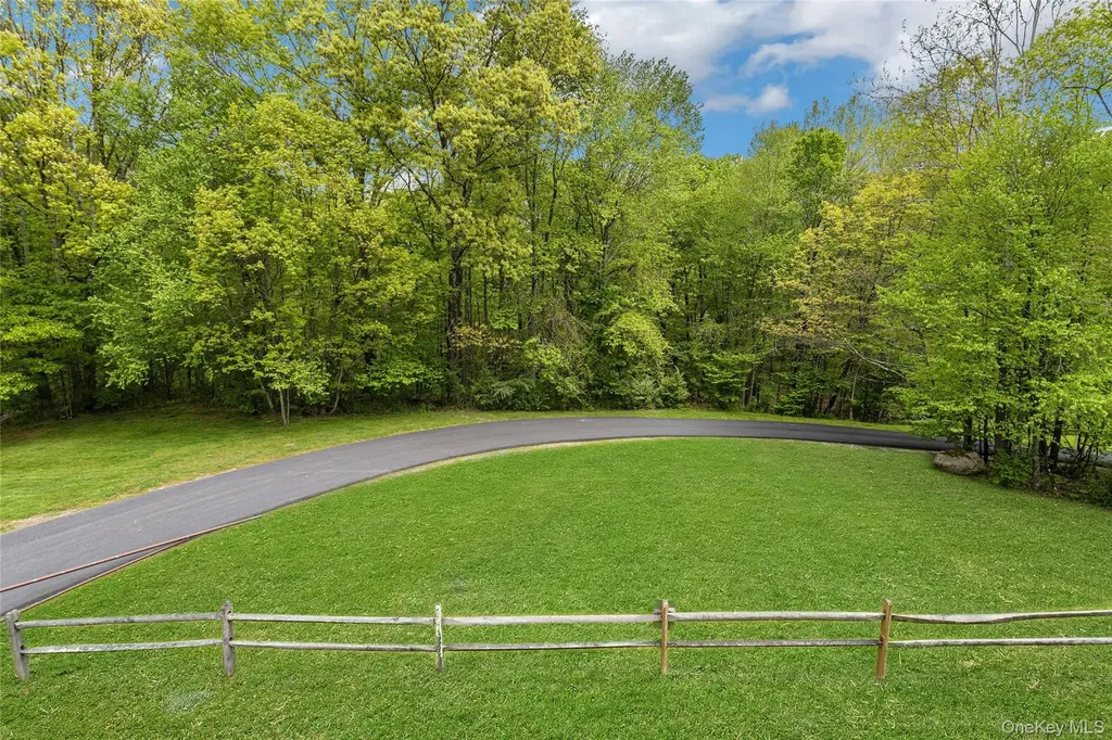 5801 Applewood Circle Carmel NY 10512
