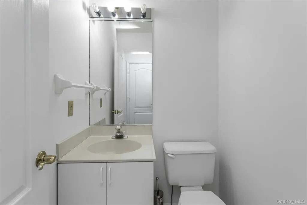 5801 Applewood Circle Carmel NY 10512