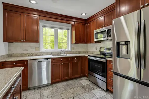 5801 Applewood Circle Carmel NY 10512
