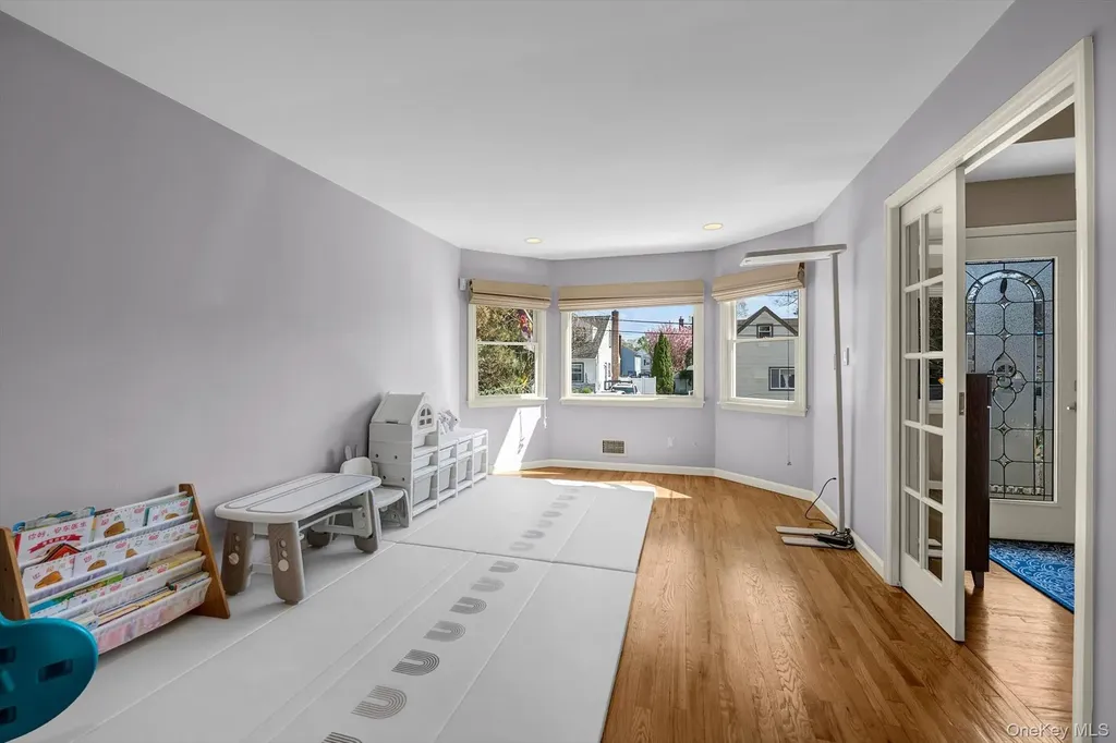 2137 3rd Avenue Merrick NY 11566