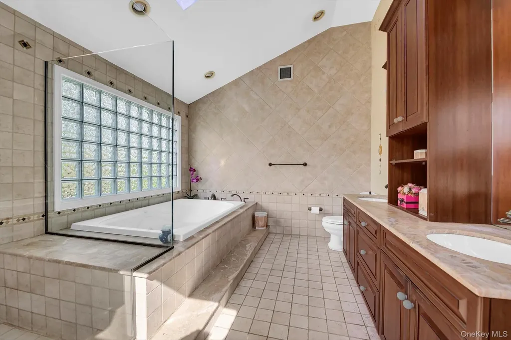 2137 3rd Avenue Merrick NY 11566