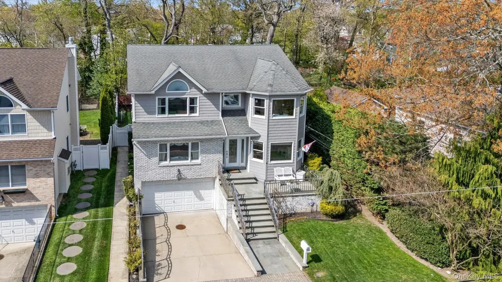 2137 3rd Avenue Merrick NY 11566