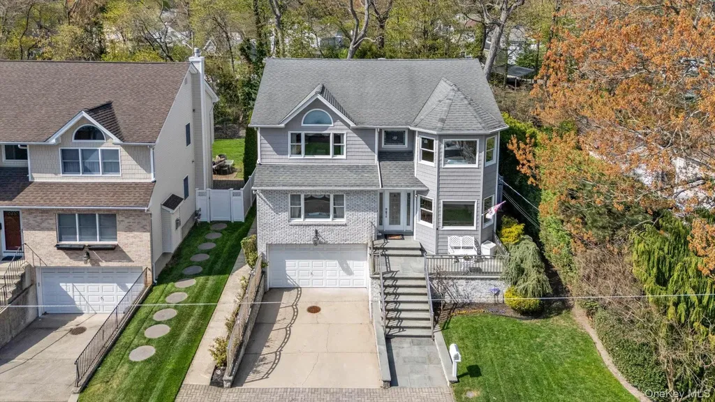 2137 3rd Avenue Merrick NY 11566