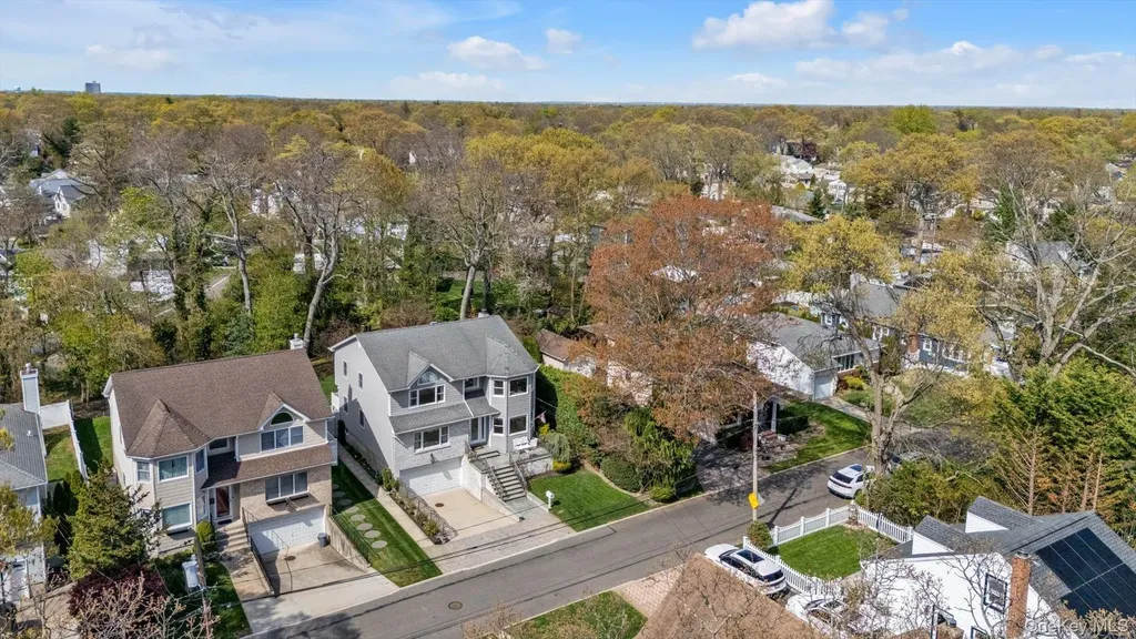 2137 3rd Avenue Merrick NY 11566