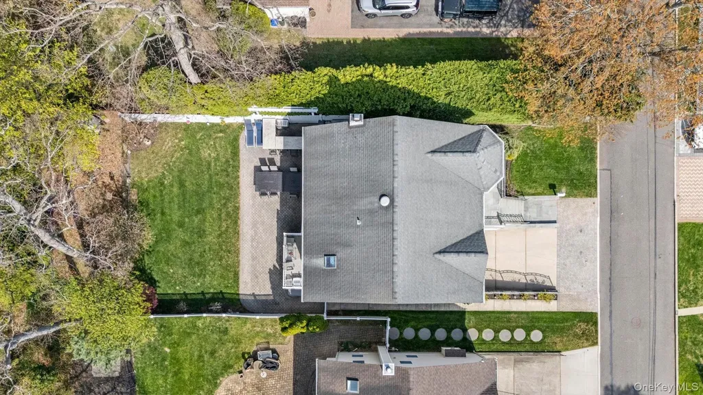 2137 3rd Avenue Merrick NY 11566
