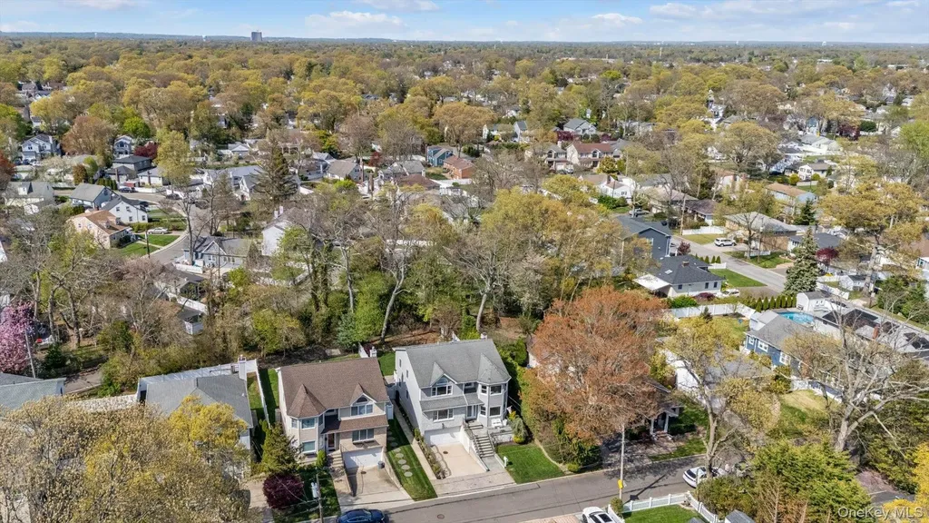 2137 3rd Avenue Merrick NY 11566