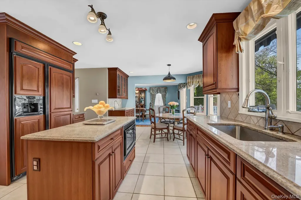 2137 3rd Avenue Merrick NY 11566
