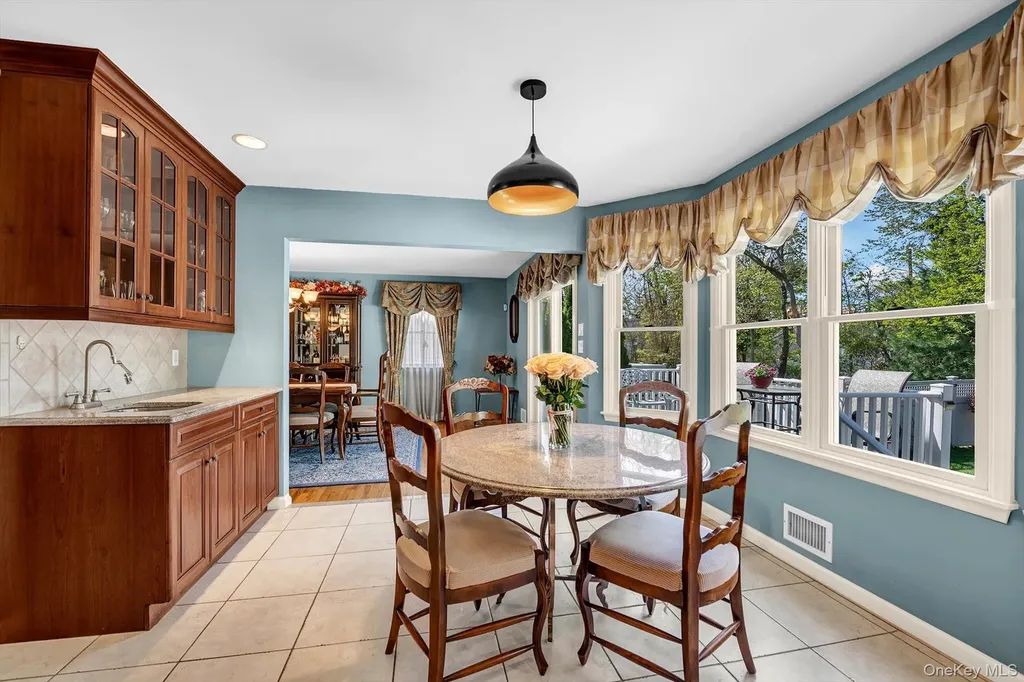 2137 3rd Avenue Merrick NY 11566
