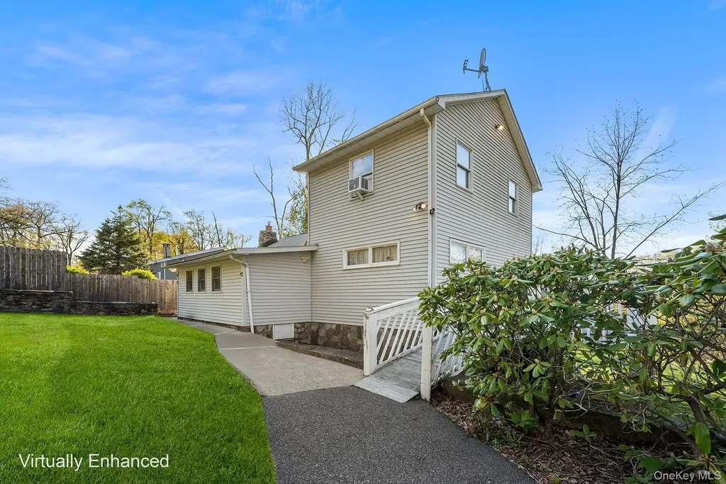 18 Sylvan Trail Monroe NY 10950