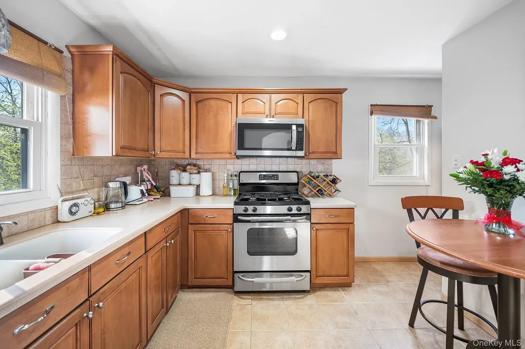 18 Sylvan Trail Monroe NY 10950