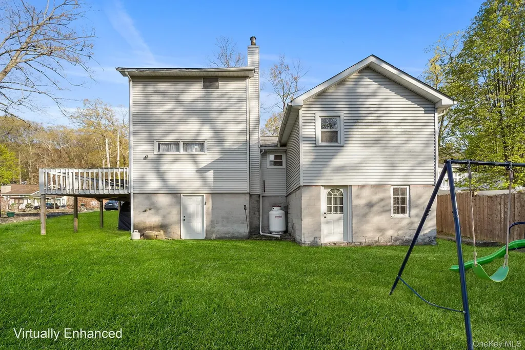 18 Sylvan Trail Monroe NY 10950