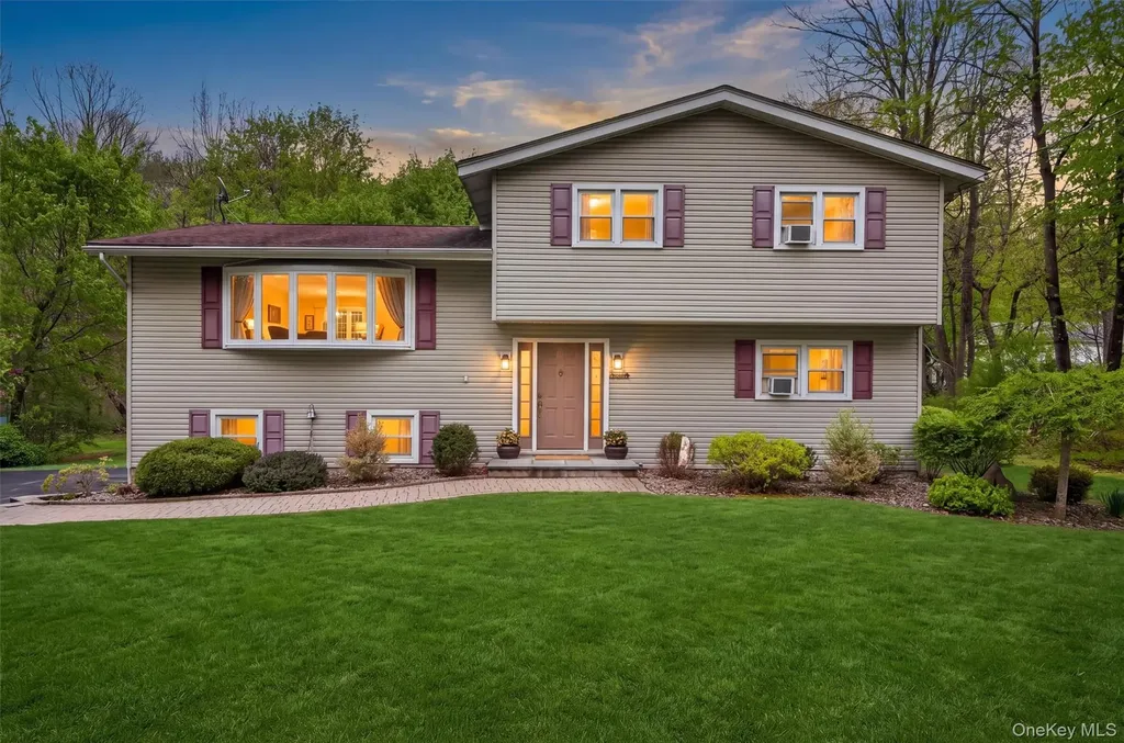 93 Dunderberg Road Central Valley NY 10917