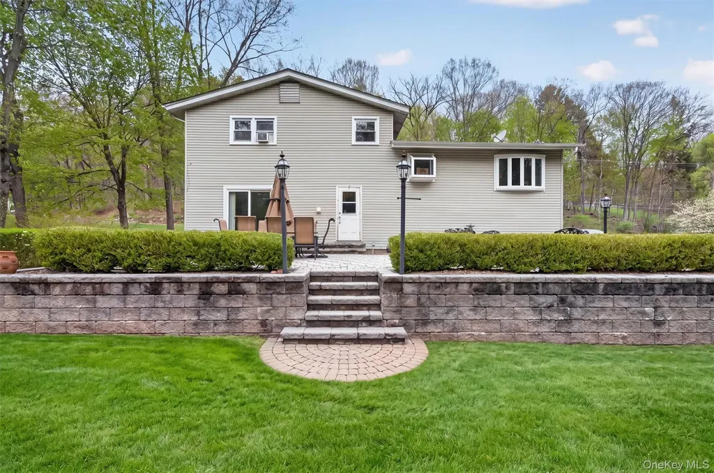93 Dunderberg Road Central Valley NY 10917