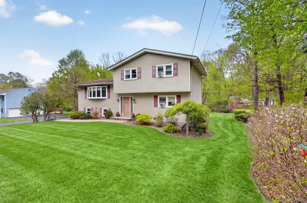 93 Dunderberg Road Central Valley NY 10917