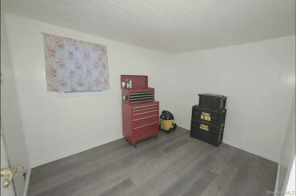 525 Riverleigh Avenue Riverhead NY 11901