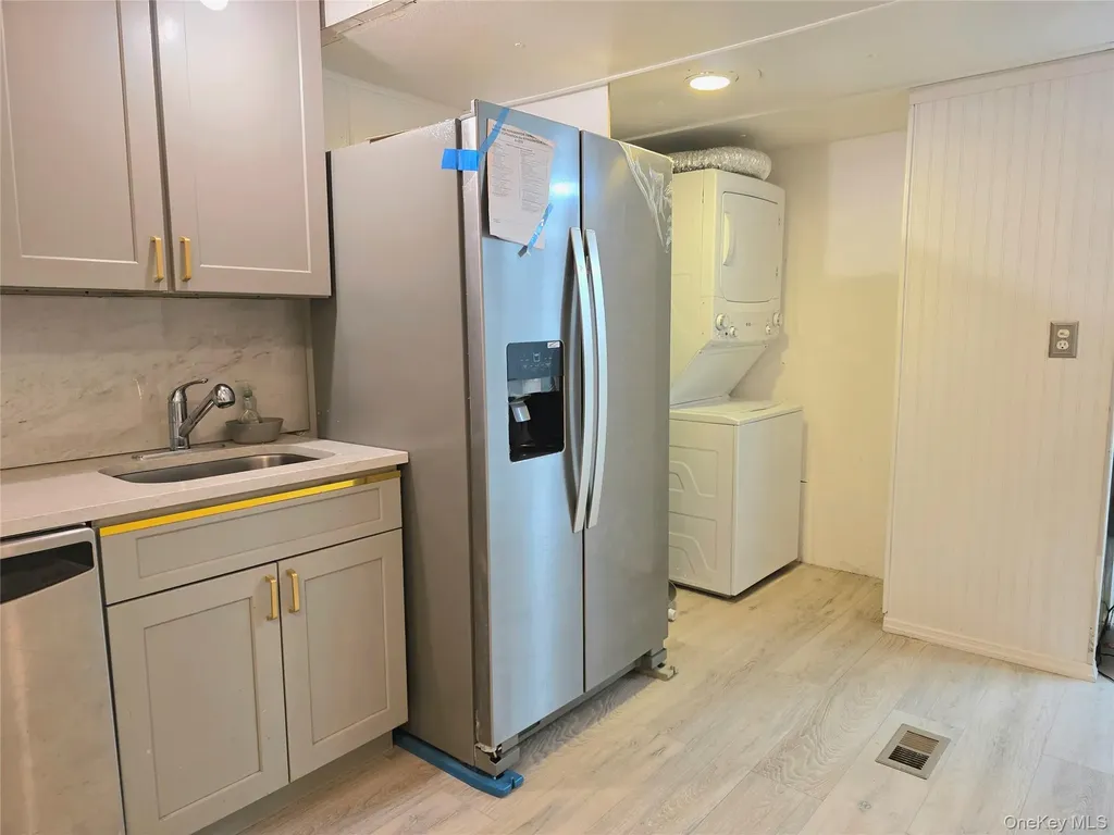525 Riverleigh Avenue Riverhead NY 11901