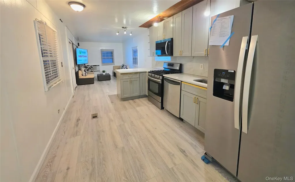 525 Riverleigh Avenue Riverhead NY 11901