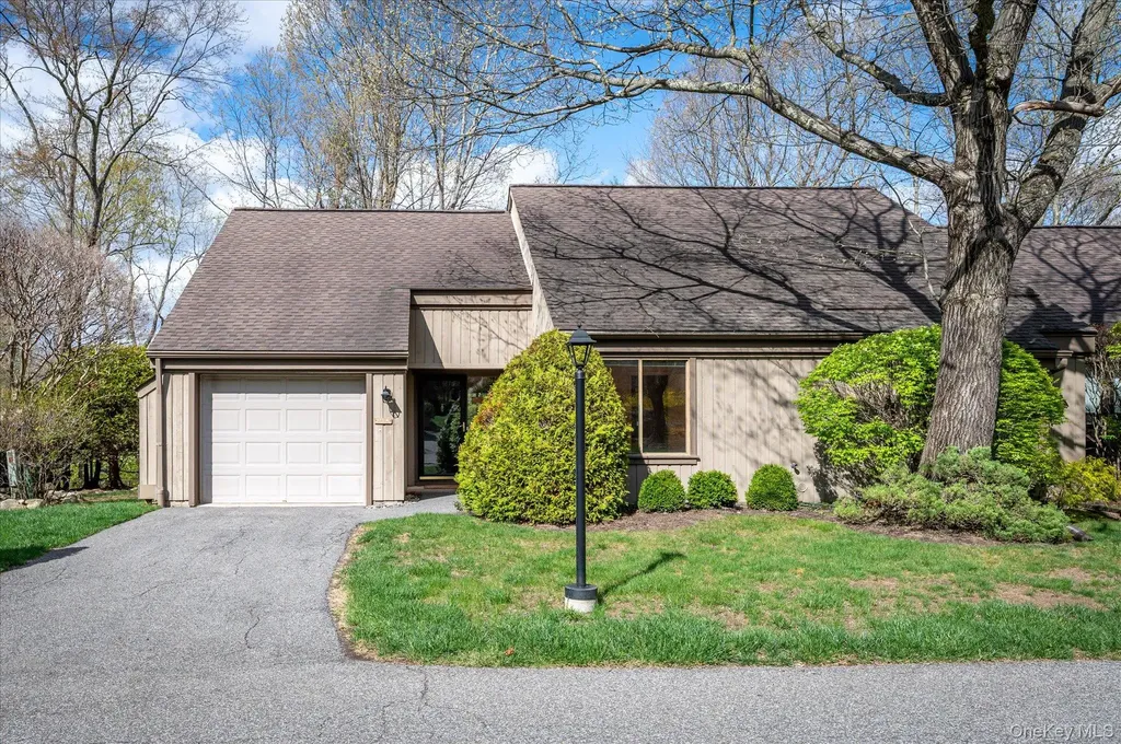 371 Heritage Hills Somers NY 10589