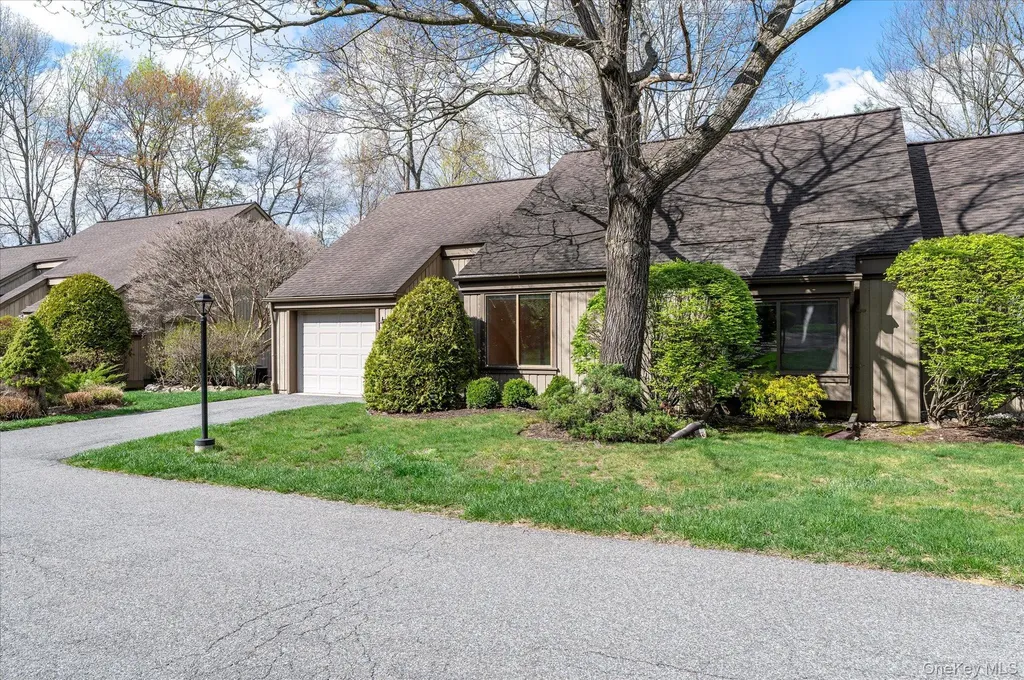 371 Heritage Hills Somers NY 10589