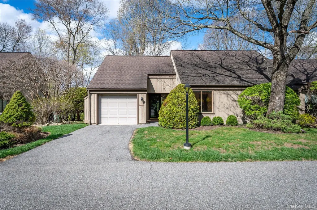 371 Heritage Hills Somers NY 10589