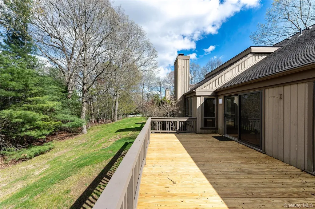371 Heritage Hills Somers NY 10589