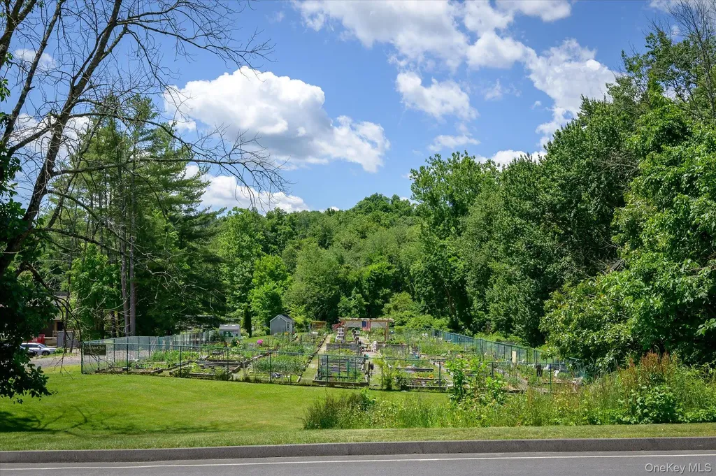 371 Heritage Hills Somers NY 10589