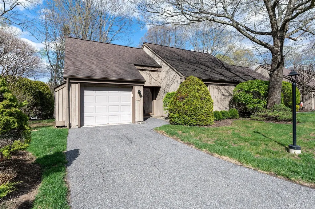 371 Heritage Hills Somers NY 10589