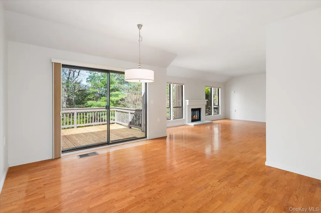 371 Heritage Hills Somers NY 10589
