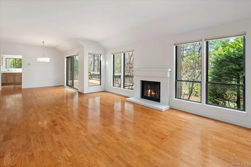 371 Heritage Hills Somers NY 10589