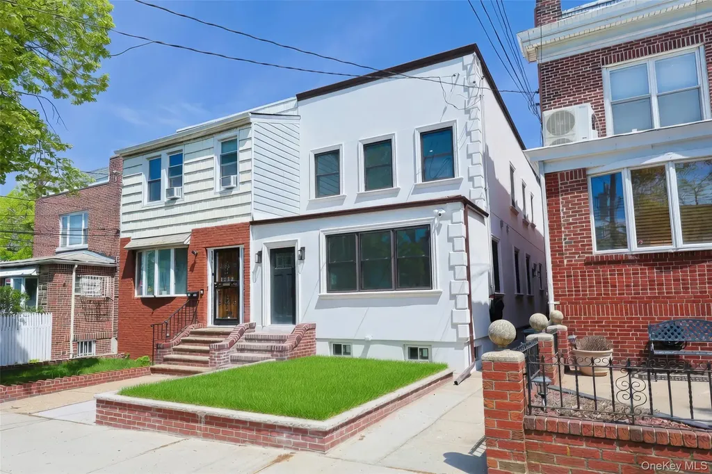 5813 69th Place Maspeth NY 11378