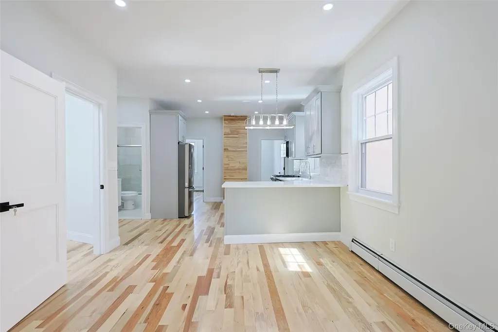 5813 69th Place Maspeth NY 11378