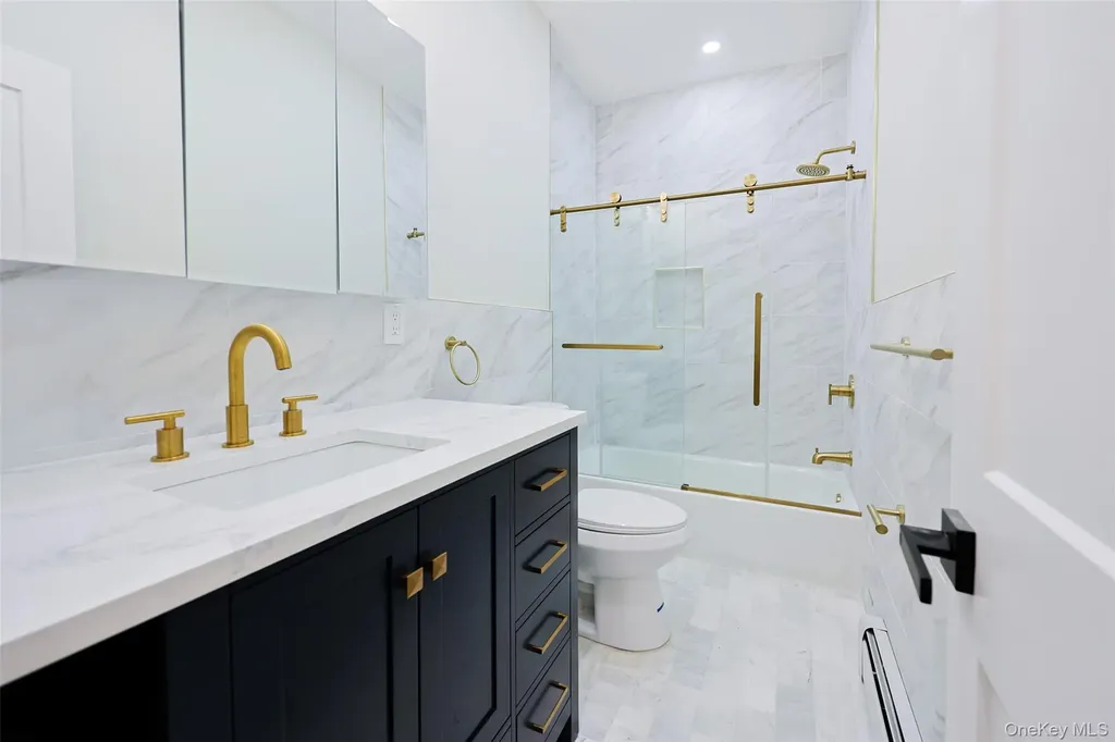 5813 69th Place Maspeth NY 11378