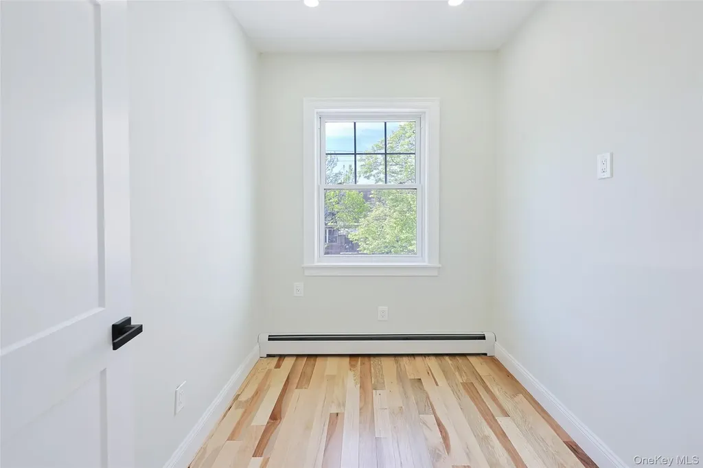5813 69th Place Maspeth NY 11378
