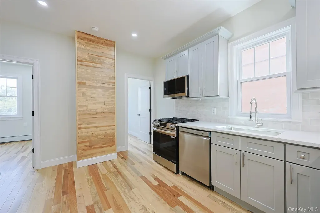 5813 69th Place Maspeth NY 11378