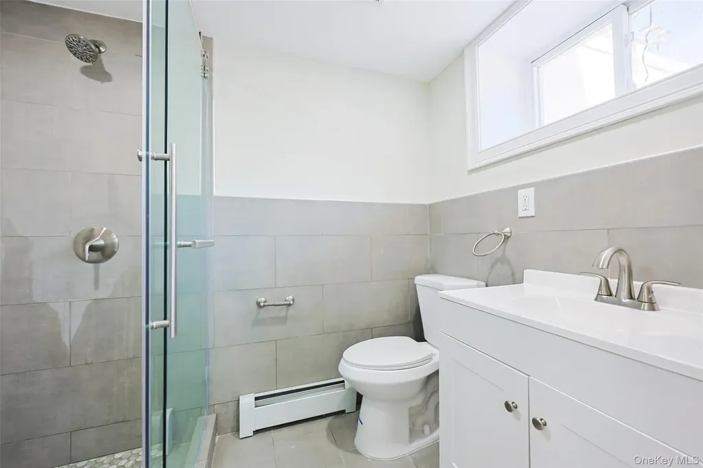 5813 69th Place Maspeth NY 11378