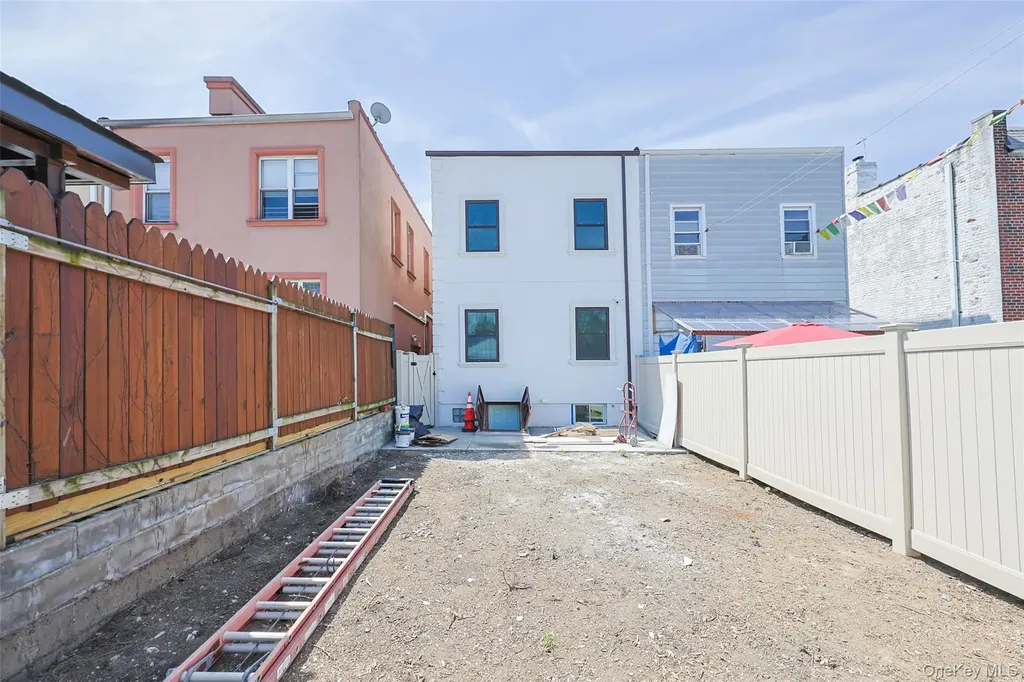 5813 69th Place Maspeth NY 11378