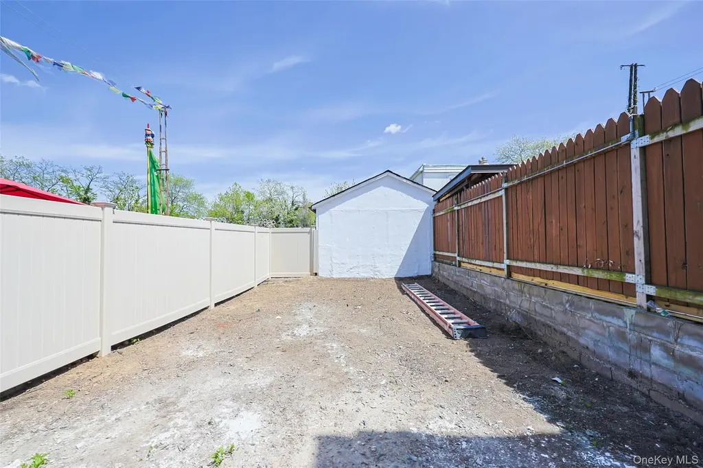 5813 69th Place Maspeth NY 11378
