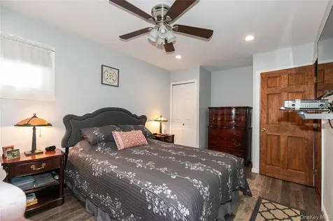 43 Pickwick Drive Hicksville NY 11801
