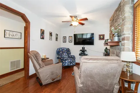 43 Pickwick Drive Hicksville NY 11801