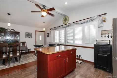 43 Pickwick Drive Hicksville NY 11801