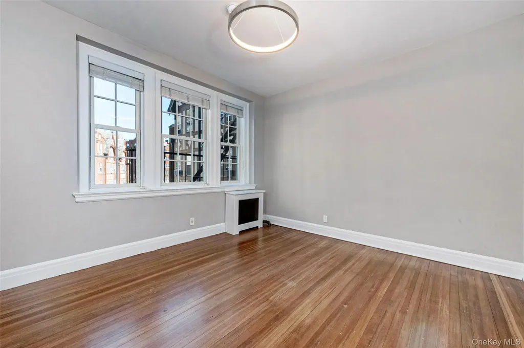 26 E Parkway Scarsdale NY 10583