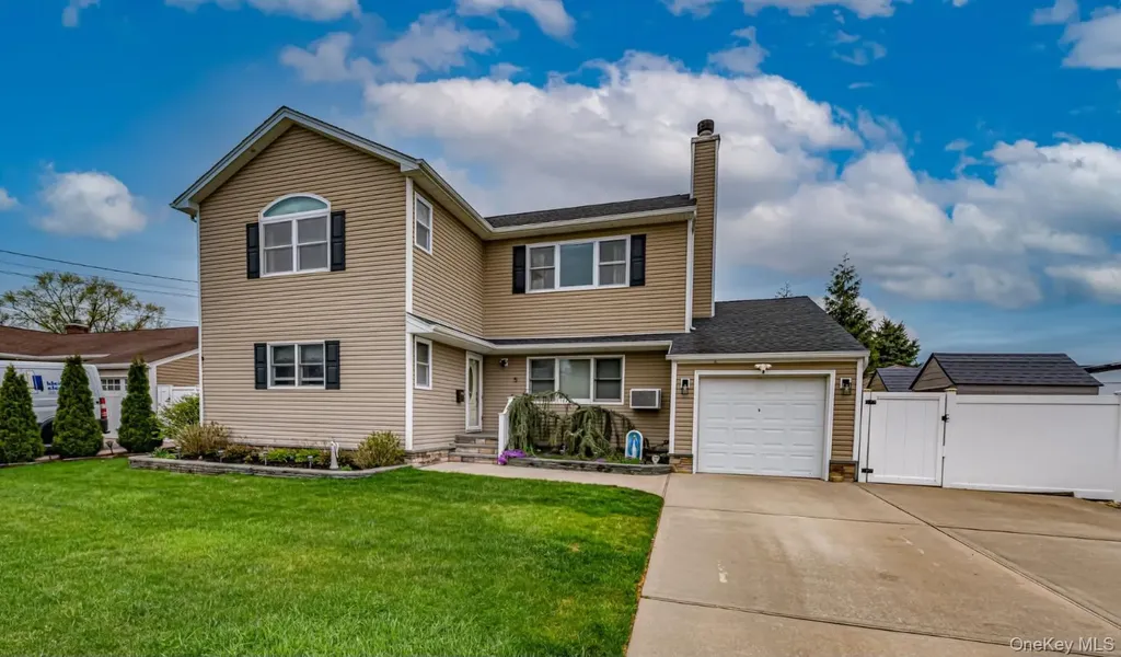 5 Taylor Drive Farmingdale NY 11735