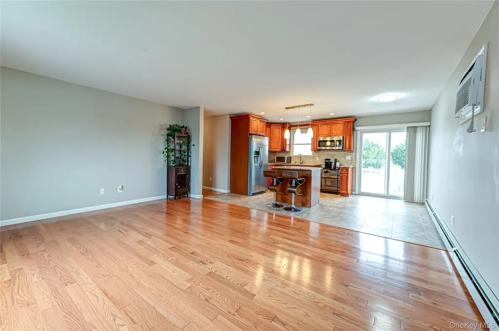 5 Taylor Drive Farmingdale NY 11735