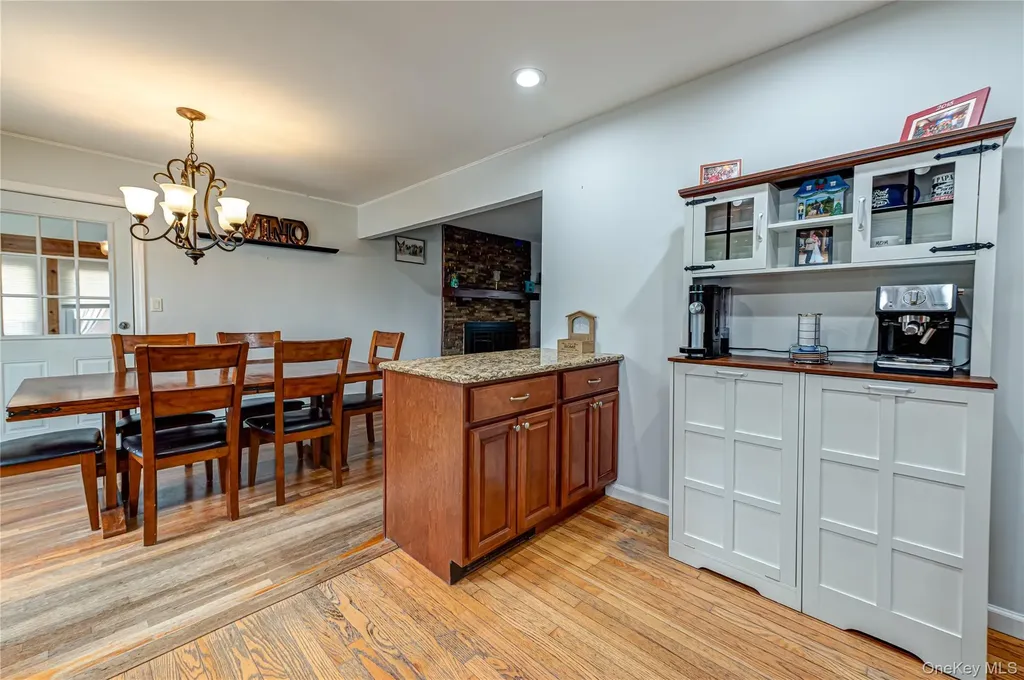 5 Taylor Drive Farmingdale NY 11735