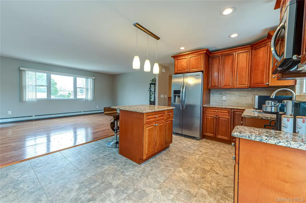 5 Taylor Drive Farmingdale NY 11735